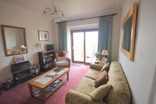 Lounge_Cliff_House.JPG